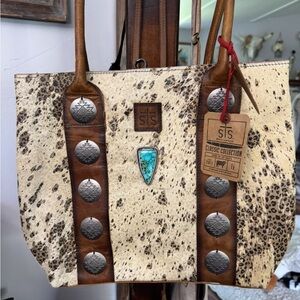 NWT STS Serengeti tote bag with custom turquoise and silver embellishment